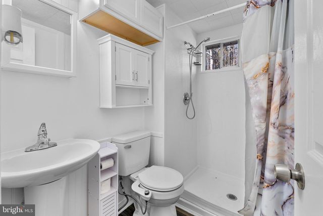 10231 HENRY RD, Berlin, MD 21811