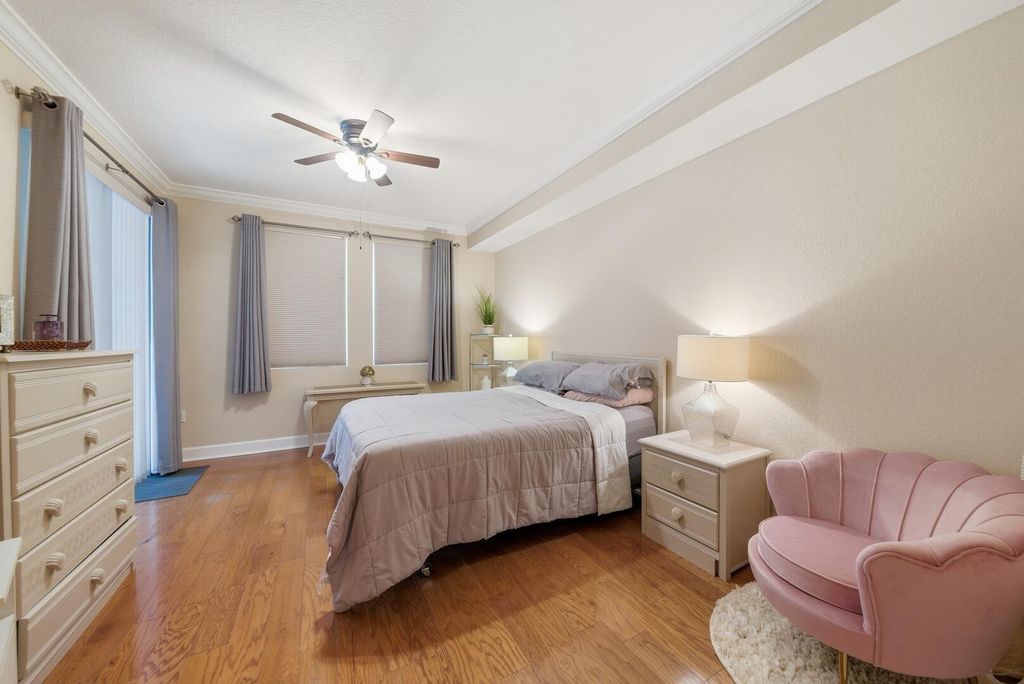 4 Renaissance Way 110, Boynton Beach, FL 33426