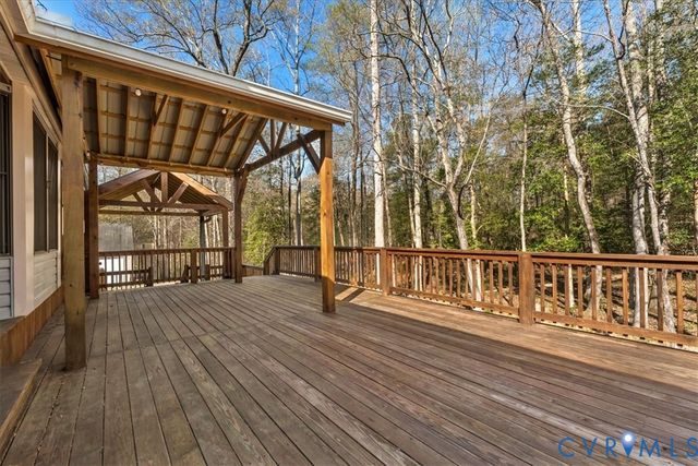 7040 Old Roxbury Rd, New Kent, VA 23141