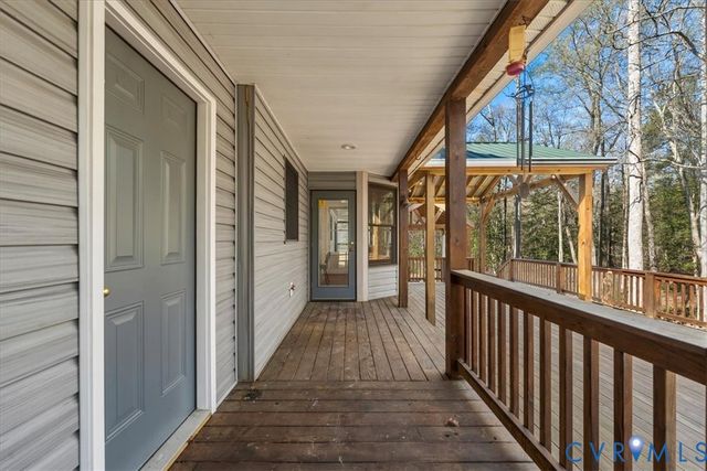 7040 Old Roxbury Rd, New Kent, VA 23141
