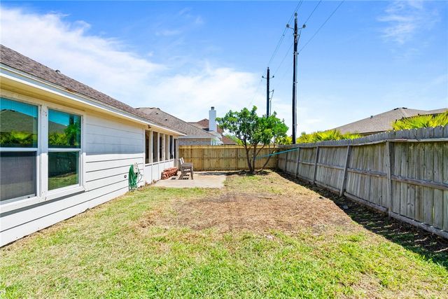 3114 Quail Creek Dr, Corpus Christi, TX 78414