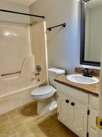 8131 Country Drive, Mobile, AL 36619