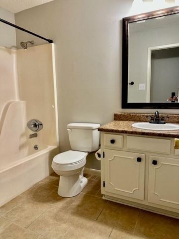 8131 Country Drive, Mobile, AL 36619
