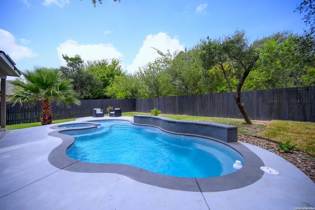 731 RANCH FLS, San Antonio, TX 78245