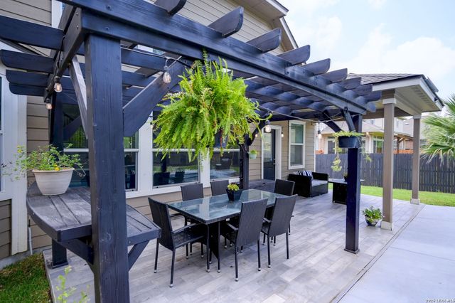 731 RANCH FLS, San Antonio, TX 78245
