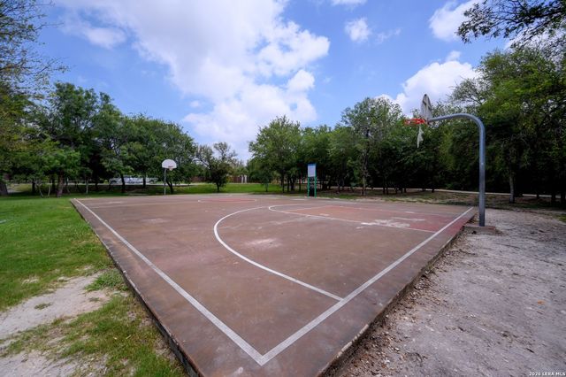 731 RANCH FLS, San Antonio, TX 78245
