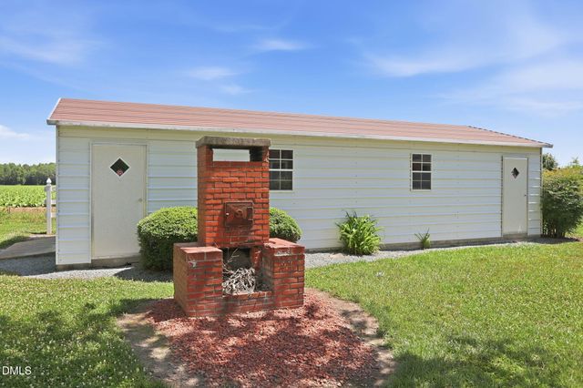 880 Wire Road, Bunnlevel, NC 28323