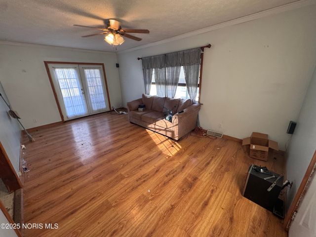 2733 Edwin Street, Oregon, OH 43616