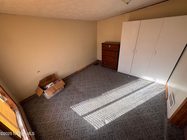 2733 Edwin Street, Oregon, OH 43616