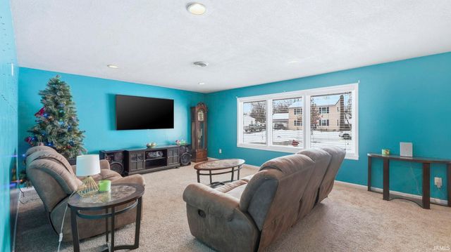 5002 Christofer Lane, Fort Wayne, IN 46806