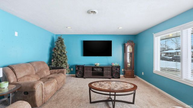 5002 Christofer Lane, Fort Wayne, IN 46806