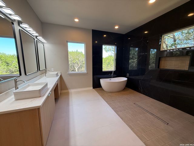 189 Mustang Lane, Spring Branch, TX 78070