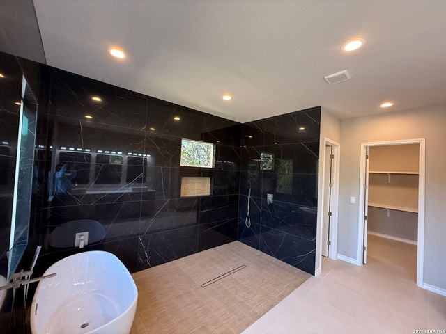189 Mustang Lane, Spring Branch, TX 78070