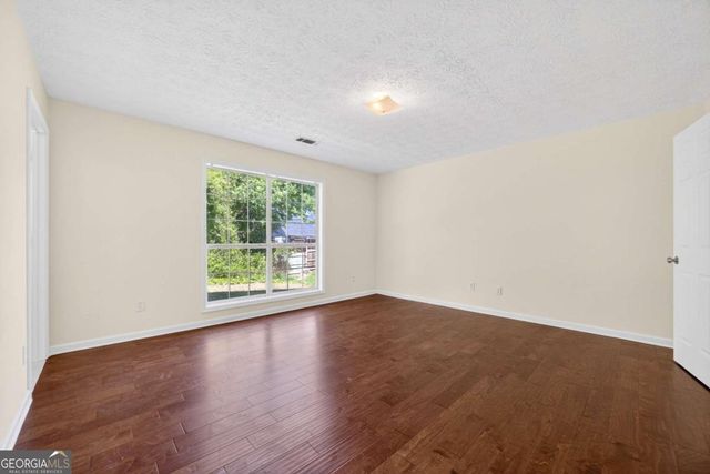 2915 Camelot Woods Drive, Lawrenceville, GA 30044