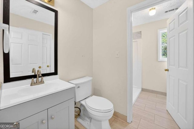 2915 Camelot Woods Drive, Lawrenceville, GA 30044