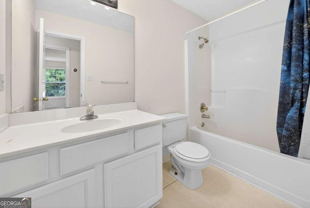 2915 Camelot Woods Drive, Lawrenceville, GA 30044