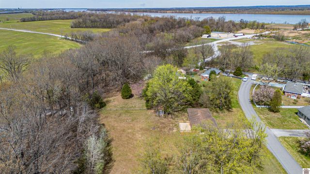 316 Loretta Dr, Ledbetter, KY 42058