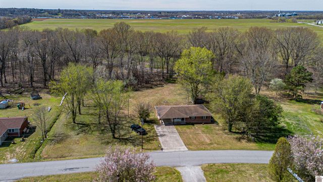 316 Loretta Dr, Ledbetter, KY 42058