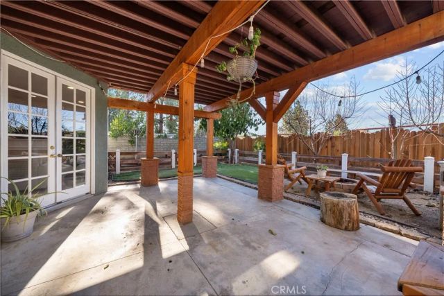 22732 Pear Court, Saugus, CA 91390