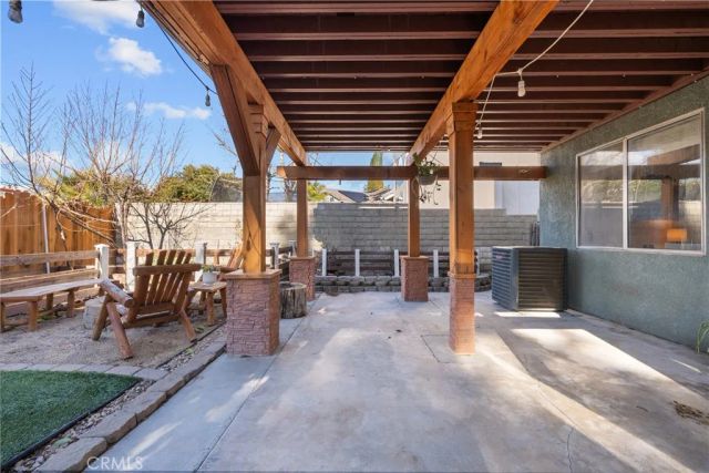 22732 Pear Court, Saugus, CA 91390