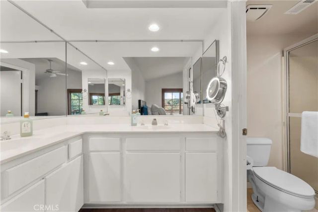 22732 Pear Court, Saugus, CA 91390