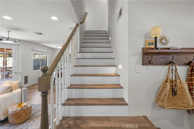 22732 Pear Court, Saugus, CA 91390