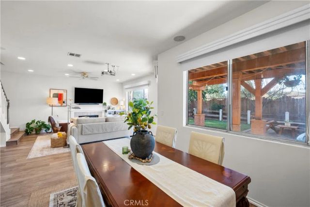 22732 Pear Court, Saugus, CA 91390