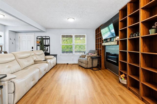 2831 Augustus Street, Grove City, OH 43123