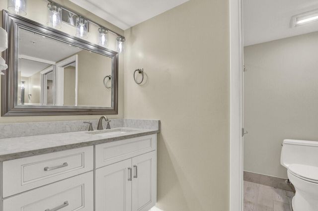 701 SEAFARER Circle 105, Jupiter, FL 33477