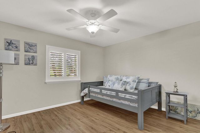 701 SEAFARER Circle 105, Jupiter, FL 33477