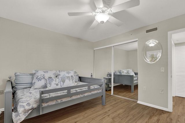 701 SEAFARER Circle 105, Jupiter, FL 33477