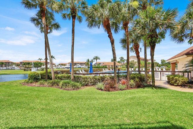 701 SEAFARER Circle 105, Jupiter, FL 33477