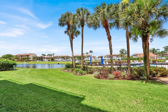 701 SEAFARER Circle 105, Jupiter, FL 33477