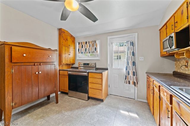 17632 Laurel Avenue, Lake Milton, OH 44429