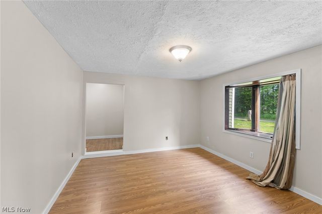 17632 Laurel Avenue, Lake Milton, OH 44429