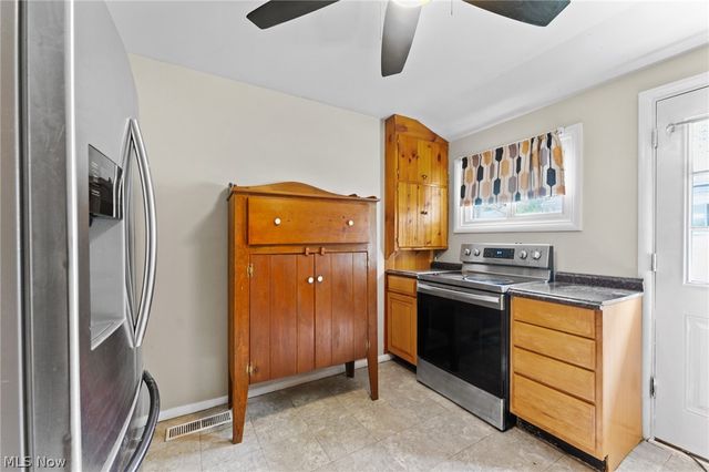 17632 Laurel Avenue, Lake Milton, OH 44429