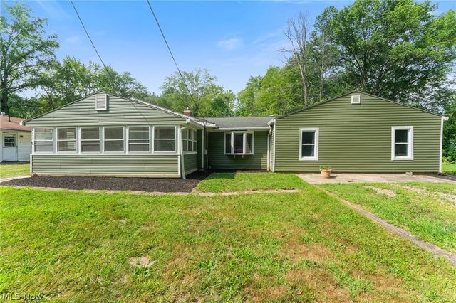 17632 Laurel Avenue, Lake Milton, OH 44429