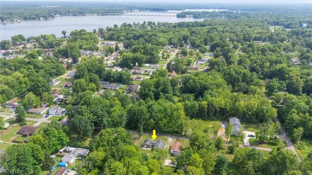 17632 Laurel Avenue, Lake Milton, OH 44429