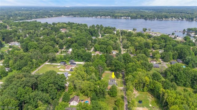 17632 Laurel Avenue, Lake Milton, OH 44429