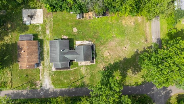 17632 Laurel Avenue, Lake Milton, OH 44429