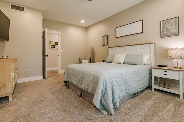 6691 E Point Drive, Fruitport, MI 49415