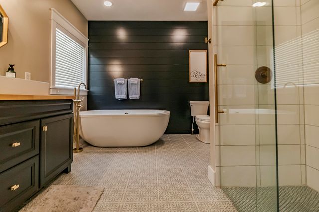 6691 E Point Drive, Fruitport, MI 49415