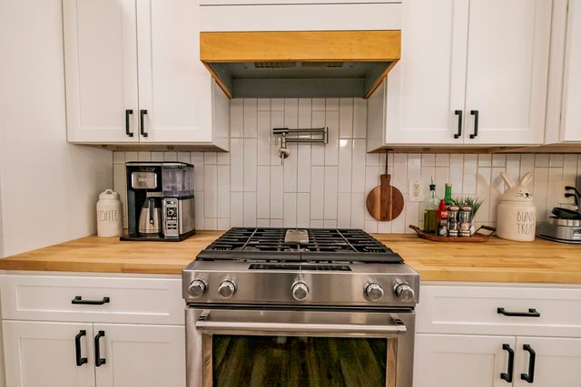 6691 E Point Drive, Fruitport, MI 49415