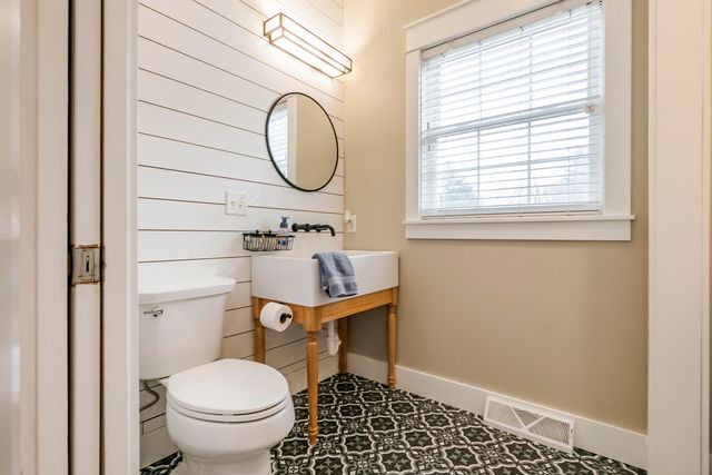 6691 E Point Drive, Fruitport, MI 49415