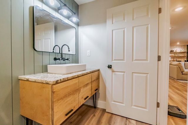 6691 E Point Drive, Fruitport, MI 49415