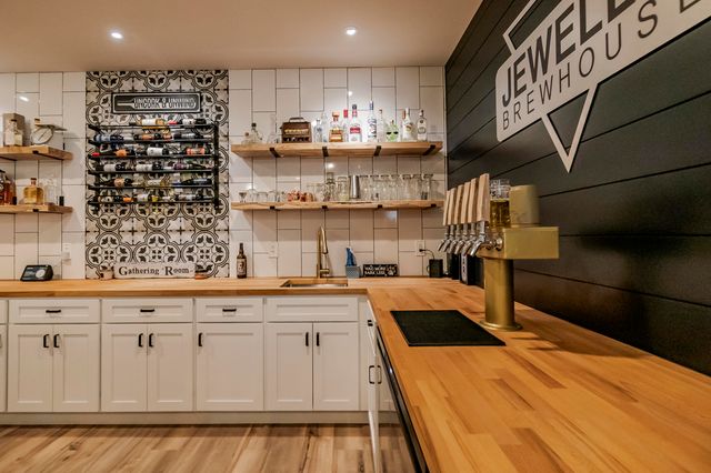 6691 E Point Drive, Fruitport, MI 49415