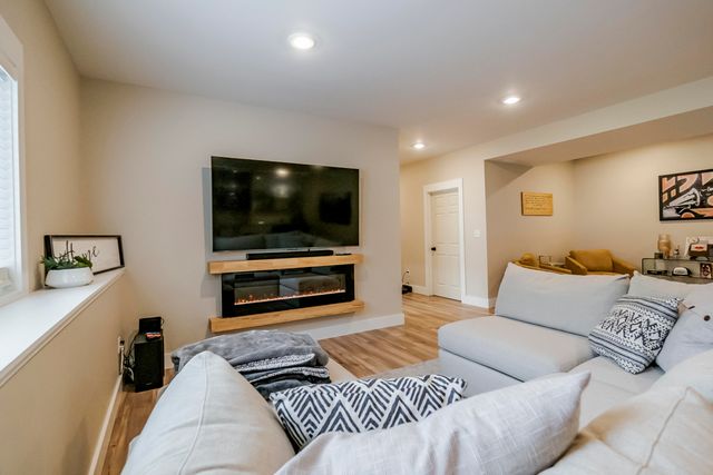 6691 E Point Drive, Fruitport, MI 49415