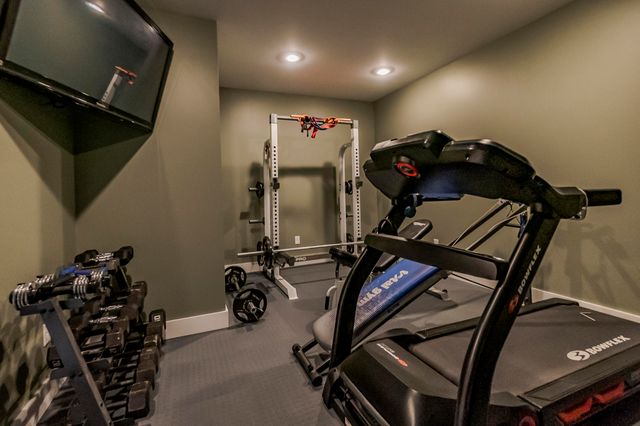 6691 E Point Drive, Fruitport, MI 49415