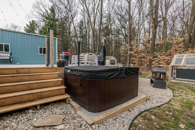 6691 E Point Drive, Fruitport, MI 49415