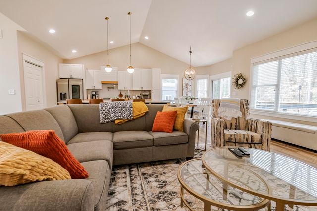 6691 E Point Drive, Fruitport, MI 49415